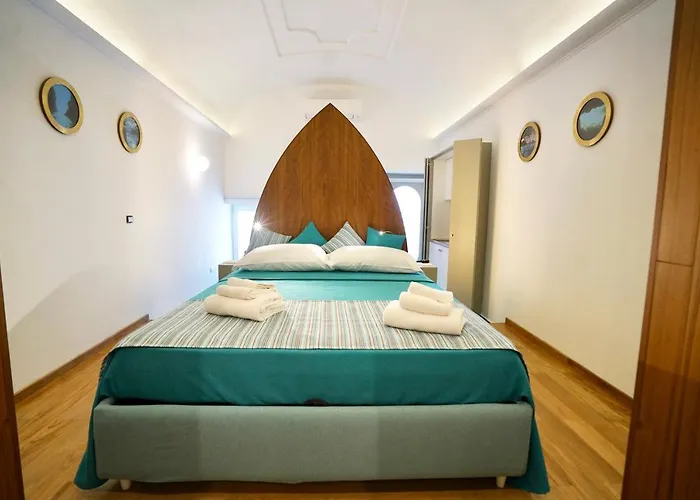 Lägenhet Grotta Luxury By Caprirooms *