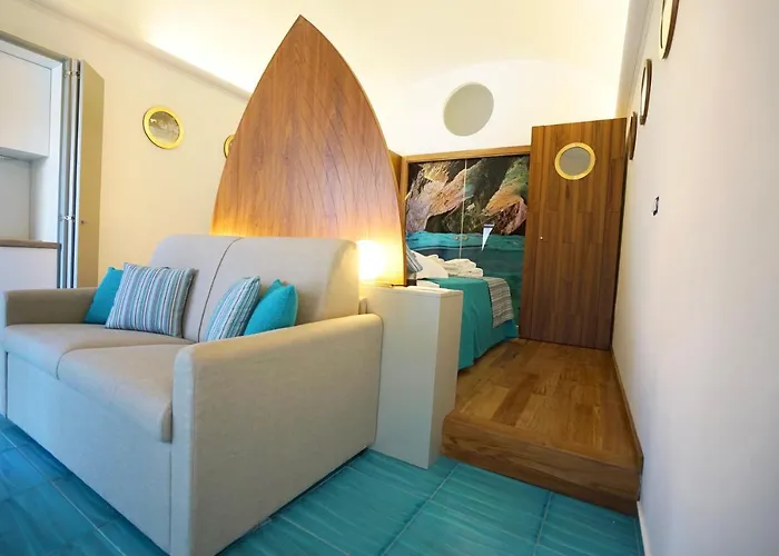 Lägenhet Grotta Luxury By Caprirooms